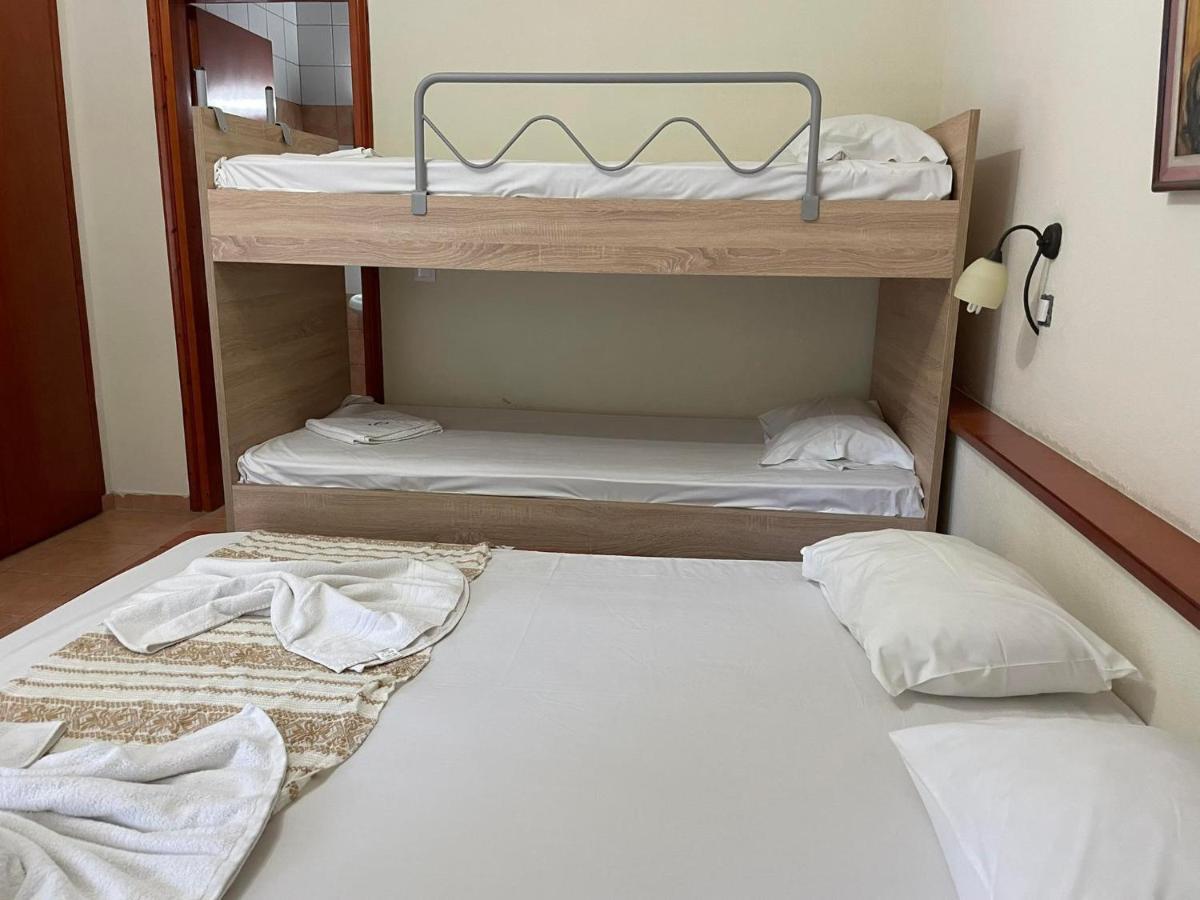 Calypso Hotel Siviri Buitenkant foto