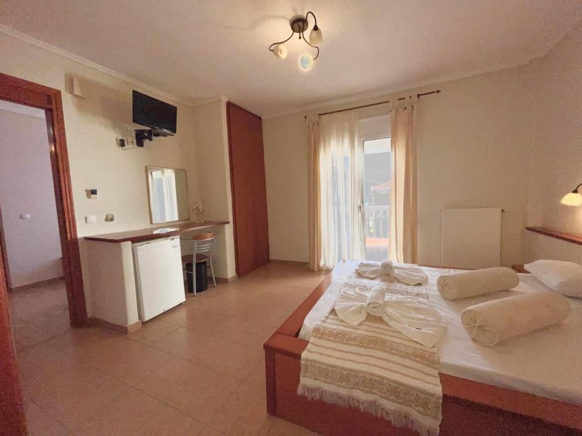 Calypso Hotel Siviri Buitenkant foto