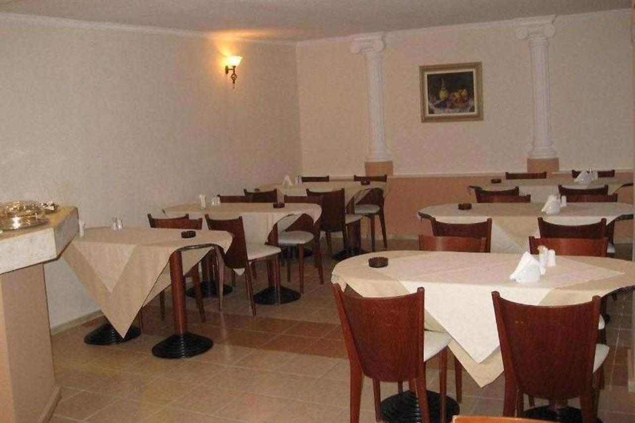 Calypso Hotel Siviri Buitenkant foto